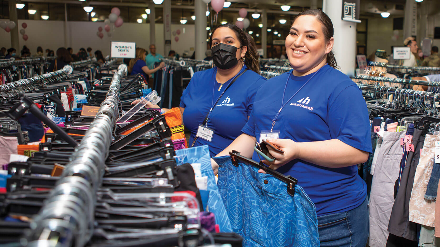 Volunteers at Goodwill Goes Glam
