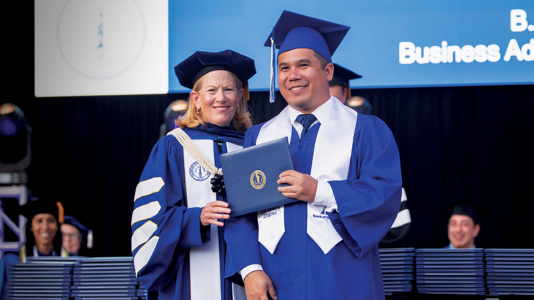 Noe Jan Gunboc received bachelor’s degree