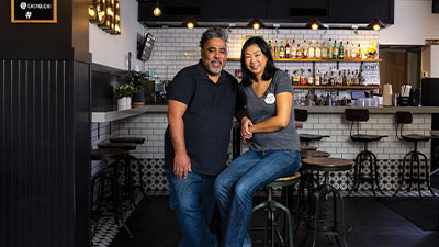 <p>Nik and Jennifer Lobendahn</p>

    