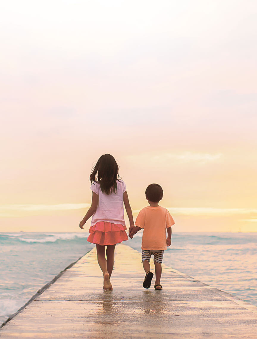 kids holding hand