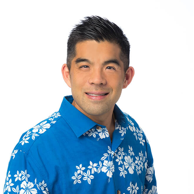 Kelly Fong headshot